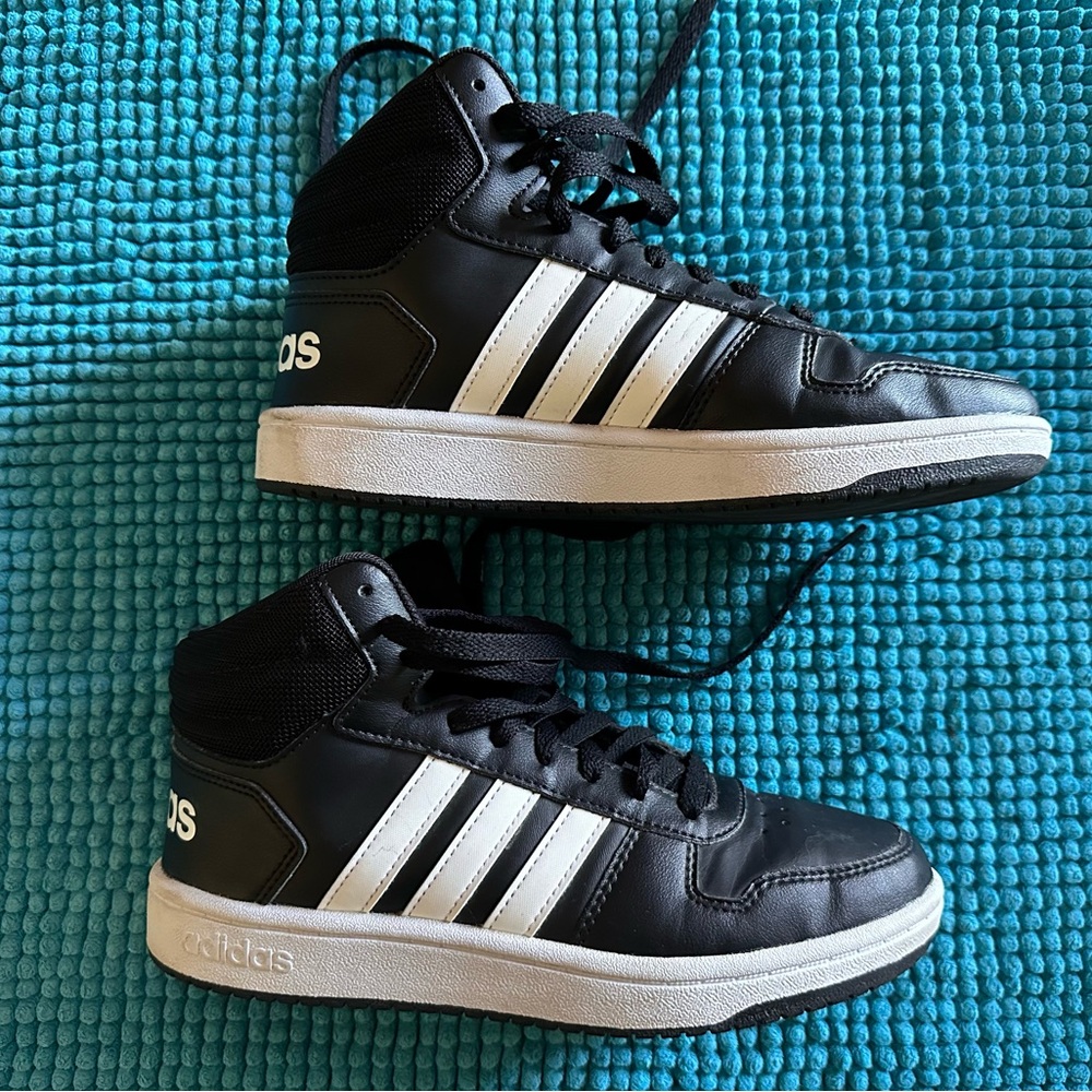 Adidas Hoops 2 Mid Men’s Size 6.5